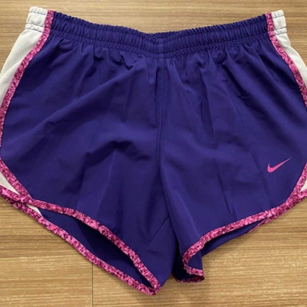NIKE GIRLS ATHLETIC ELASTIC WAIST PULL ON SHORTS